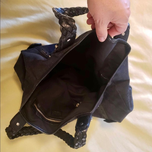 Authentic Black Gucci purse - Picture 10 of 10
